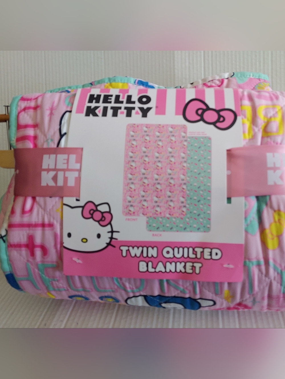 Hello Kitty by Sanrio Twin Quilted Blanket  60" X 90" Reversible New With Tag